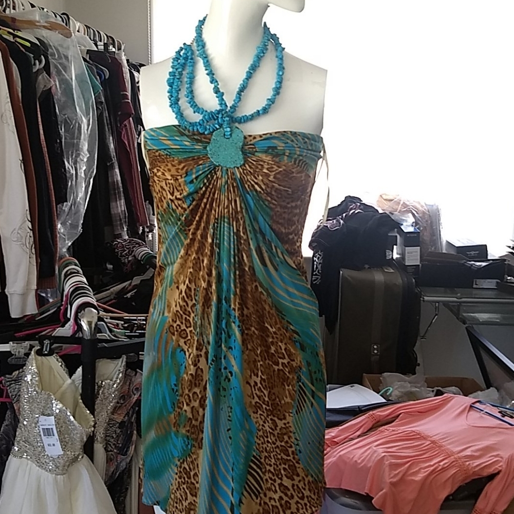 Dress with genuine tourquise necklace